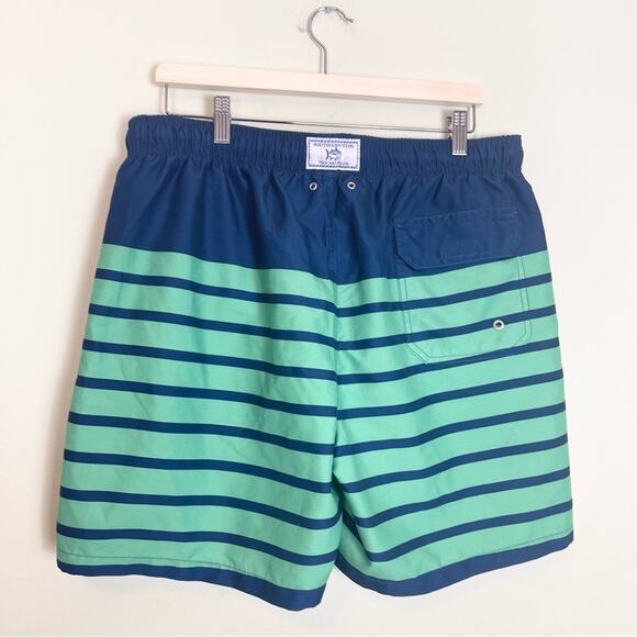 Southern Tide Swim Trunks men's size XL Navy Blue and Green - Picture 4 of 9